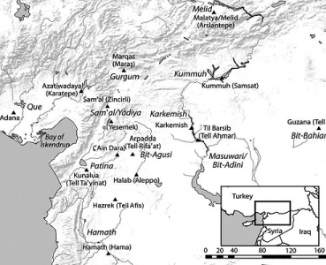 THE IRON AGE POTTERY OF ZINCIRLI HÖYÜK: AN ASSEMBLAGE AMONG NEIGHBOURING TRADITIONS